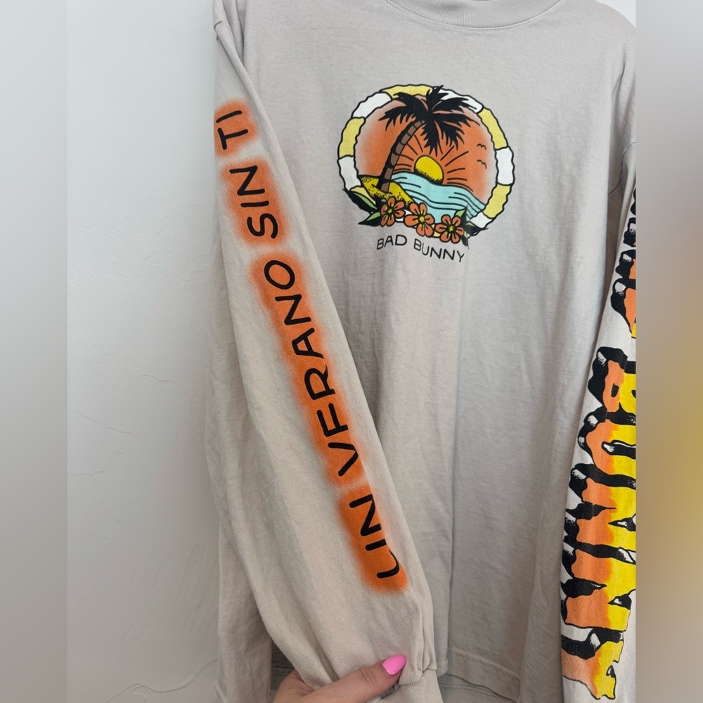 Official Bad bunny 2022 tour long sleeve t shirt size large un verano sin ti - Picture 4 of 7